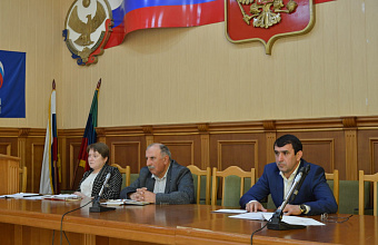 Проведение весенней призывной кампании обсудили в Каякентском районе