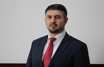 Ризван Мурадов поздравил коллег с Днем нефтяной и газовой промышленности