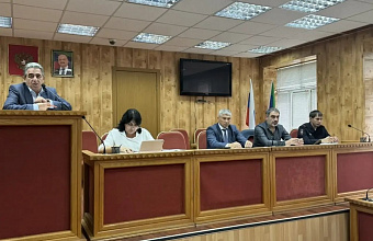 Вопросы осенней призывной кампании обсудили в Кизлярском районе