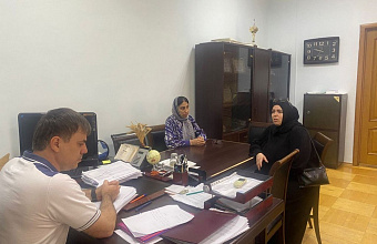 Семье военнослужащего в зоне СВО из Карабудахкентского района оказана материальная помощь