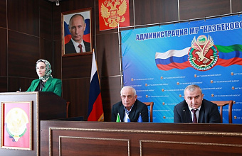 Более 60 обращений граждан поступило к главе Казбековского района за два дня