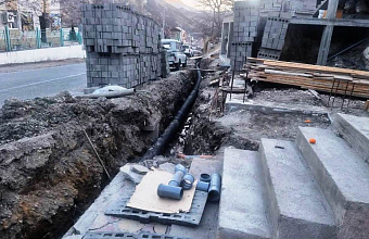 Власти Гунибского района проверили ход капремонта водоотводной сети в райцентре