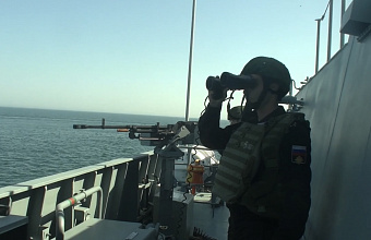 Малый ракетный корабль «Туча» Каспийской флотилии провел учебные стрельбы