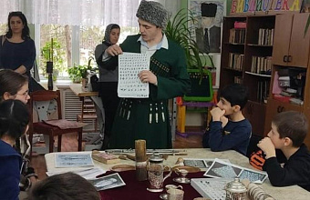 Республиканский дом народного творчества провел мастер-класс по ювелирному искусству для детей с ОВЗ