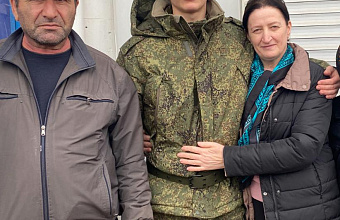 13 новобранцев из Новолакского района пополнили ряды Российской армии