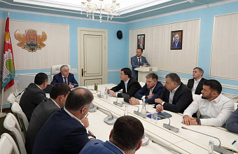 В Махачкале планируют введение специальных выделенных полос для машин скорой помощи