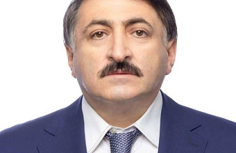 Депутат Джамаладин Гасанов поздравил дагестанок с Международным женским днем