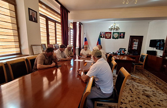 Глава Ахвахского района встретился с джамаатом селений Тлибишо и Лологонитля