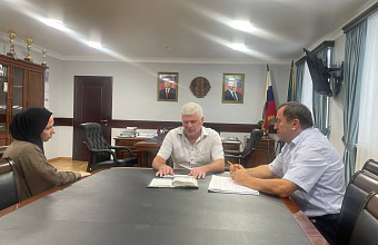 Рустам Татарханов провел личный прием граждан