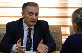 Абдурахман Махмудов провел личный прием граждан в Кизляре