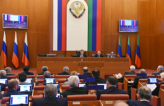 Заур Аскендеров предложил масштабировать работу Центра социализации детей и подростков