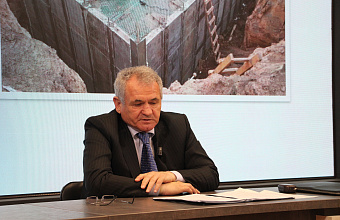 Мухтар Халалмагомедов: «В Левашинском районе активно развиваются производство тепличной продукции и животноводство»