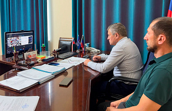 Ахмед Гамзатов принял участие в совещании по вопросам внедрения цифровой платформы «Макс»