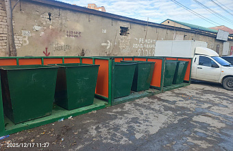 Мэрия Махачкалы продолжает работу по замене старых мусорных контейнеров