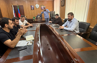 Врио главы Тляратинского района и депутат Народного Собрания РД провели прием граждан в муниципалитете