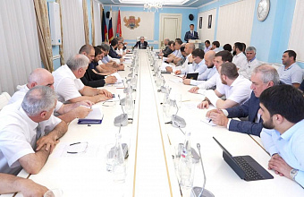 В Махачкале за три года подрядчик не заменил трубы системы водоотведения