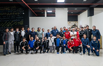 Футбольный специалист из Беларуси провел семинар для дагестанских тренеров