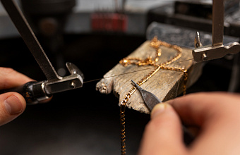 В Дагестане на базе Кубачинского художественного комбината запустили золотошвейный цех