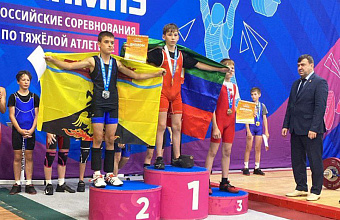 Тяжелоатлеты Дагестана выиграли еще пять медалей на турнире в Москве