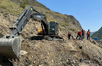 Дорожники Дагестана восстанавливают движение после интенсивных осадков и селей