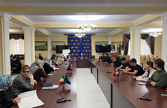 Дагестанские налоговики провели для студентов двух крупных вузов семинары по налоговой грамотности