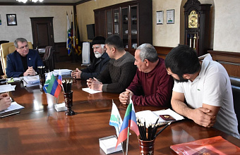 Глава Дербентского района провел прием граждан