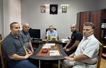 Участник СВО Раджаб Гадисов из Сулейман-Стальского района награжден «Золотой звездой»