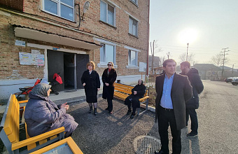 Единороссы оценили благоустройство двора в Махачкале