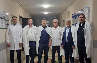 Депутаты парламента Дагестана посетили сотрудников полиции, пострадавших 5 мая при исполнении