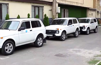 Управление Росреестра Дагестана передало военнослужащим в зоне СВО четыре машины