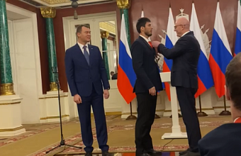 Дагестанскому паралимпийцу вручили награду в Кремле