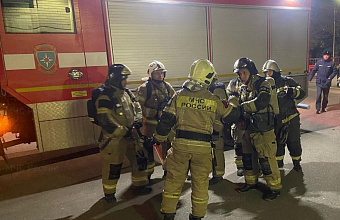 Огнеборцы провели учения в детской клинической больнице Махачкалы