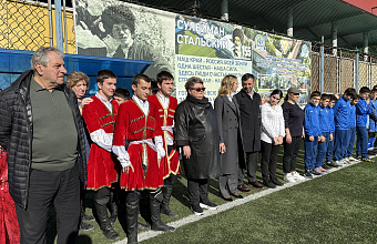 Матчи Школьной футбольной лиги Дагестана приурочили ко Дню тренера 