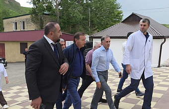 Спикер парламента Дагестана осмотрел Кулинскую центральную районную больницу
