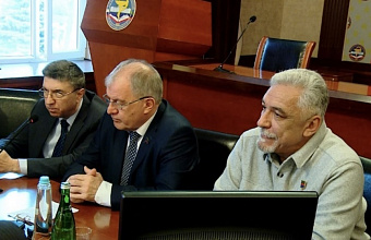 Руководитель ансамбля «Лезгинка» встретился с педагогами и студентами ДГМУ