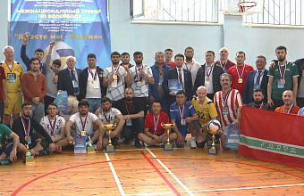 Турнир по волейболу к 155-летию народного поэта Дагестана Сулеймана Стальского прошел в Санкт-Петербурге