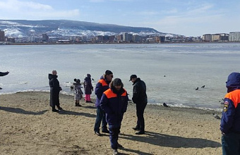На озере Ак-Гёль в Махачкале прошла акция во избежание несчастных случаев на льду
