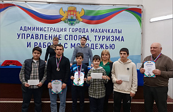 Шахматист Руслан Гаджиев победил на Кубке Махачкалы по блицу