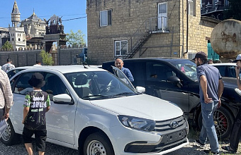 Автомобили «Lada Granta» от Соцфонда по Дагестану получили 22 жителя республики