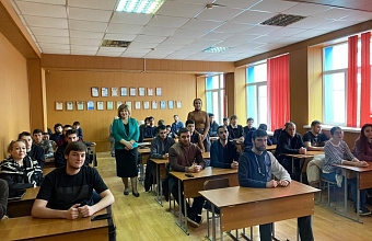 Депутаты-единороссы провели «Разговоры о важном» со студентами ДГТУ