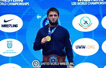 Мустафагаджи Малачдибиров победил на первенстве мира по вольной борьбе