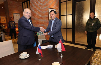 Сенатор России Ильяс Умаханов с рабочим визитом посетил Индонезию