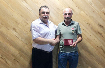 Участник СВО из Ахтынского района награжден медалью имени М. Танкаева