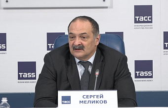 Сергей Меликов прокомментировал ситуацию со строительством торгового центра вокруг частного дома в Дербенте