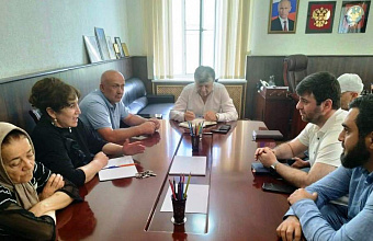 В Гунибском районе обсудили расширение сотрудничества с одним из крупнейших банков России