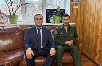 Депутат парламента Дагестана Осман Булатов навестил семьи участников СВО