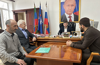 Василий Джамалов провел встречу с председателем Совета имамов района Абдуллой Магомедхановым