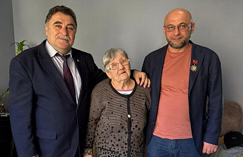 Высшим орденом общественного признания наградили работника Управления ФНС по РД