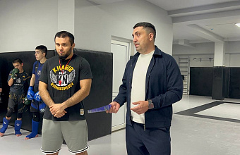 Министр по делам молодежи РД обсудил с молодыми спортсменами важность воспитания и образования