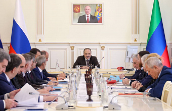 Сергей Меликов проводит совещание по вопросам реагирования органов власти на обращения граждан